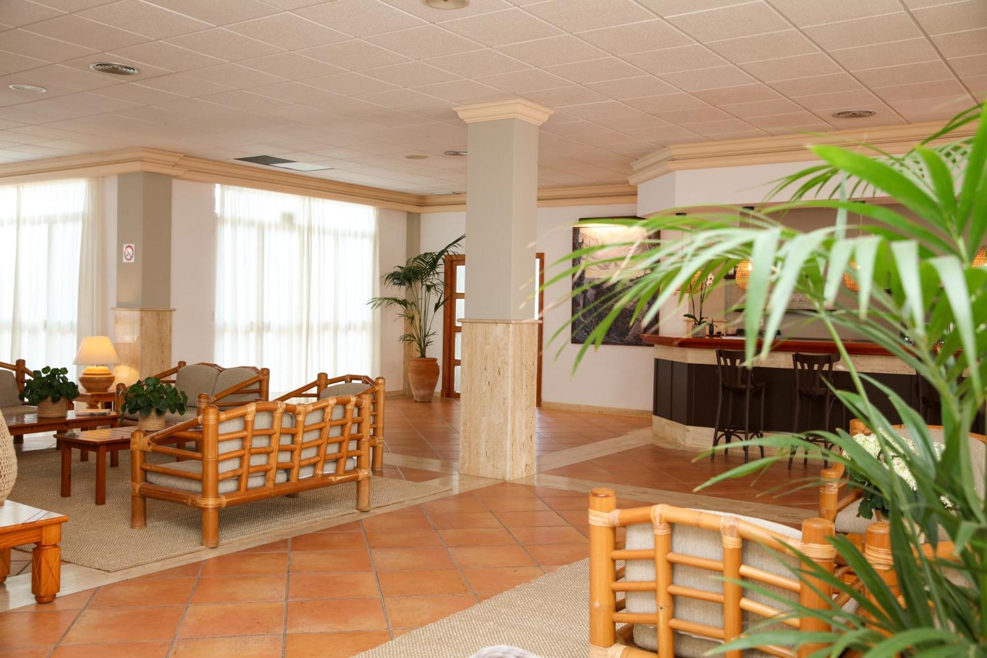 Nuramar Aparthotel Cala en Bosch Exteriér fotografie