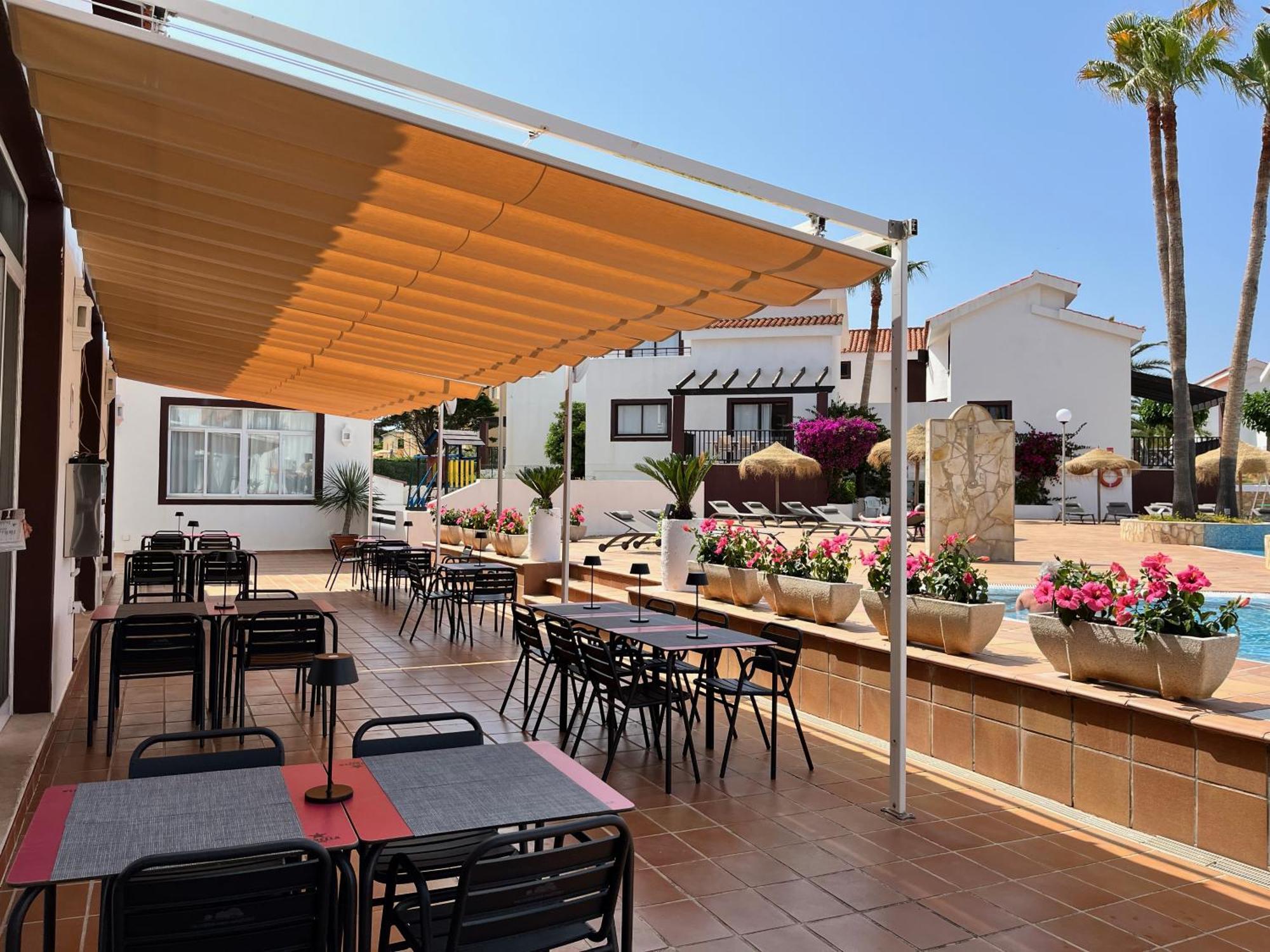 Nuramar Aparthotel Cala en Bosch Exteriér fotografie