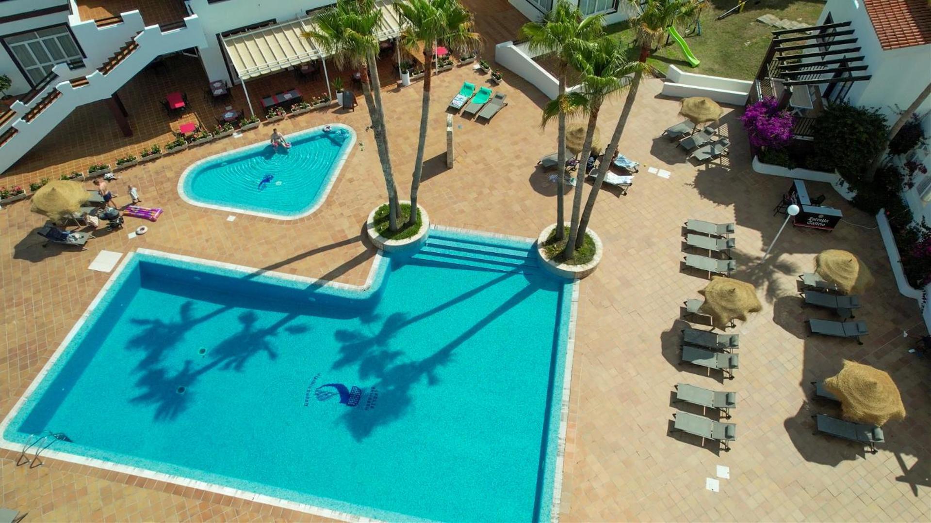 Nuramar Aparthotel Cala en Bosch Exteriér fotografie