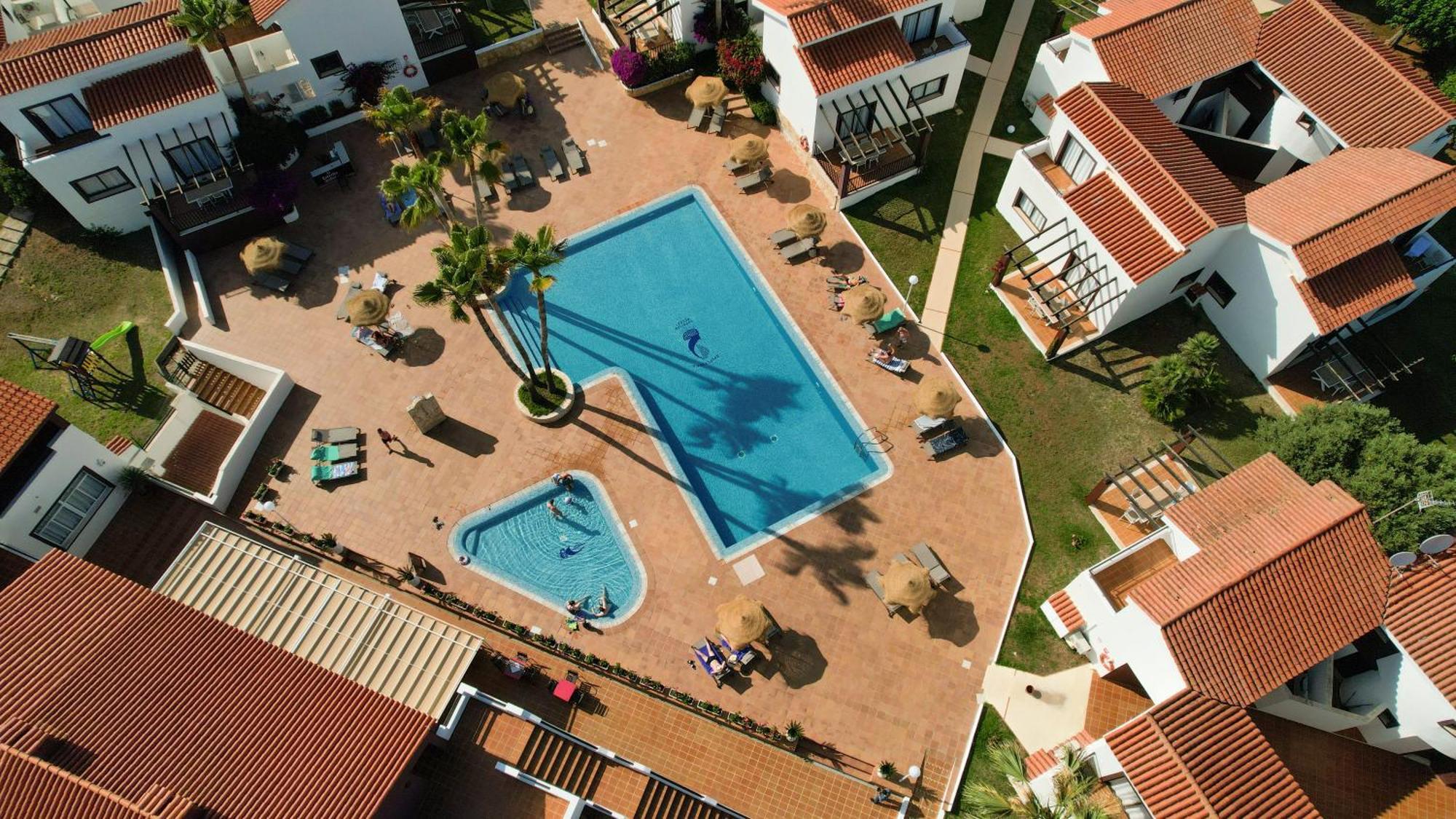 Nuramar Aparthotel Cala en Bosch Exteriér fotografie